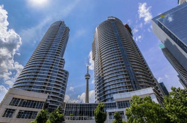 Homes on the market in Etobicoke, Oshawa, Pickering, Scugog and Toronto: Open House – Toronto Star