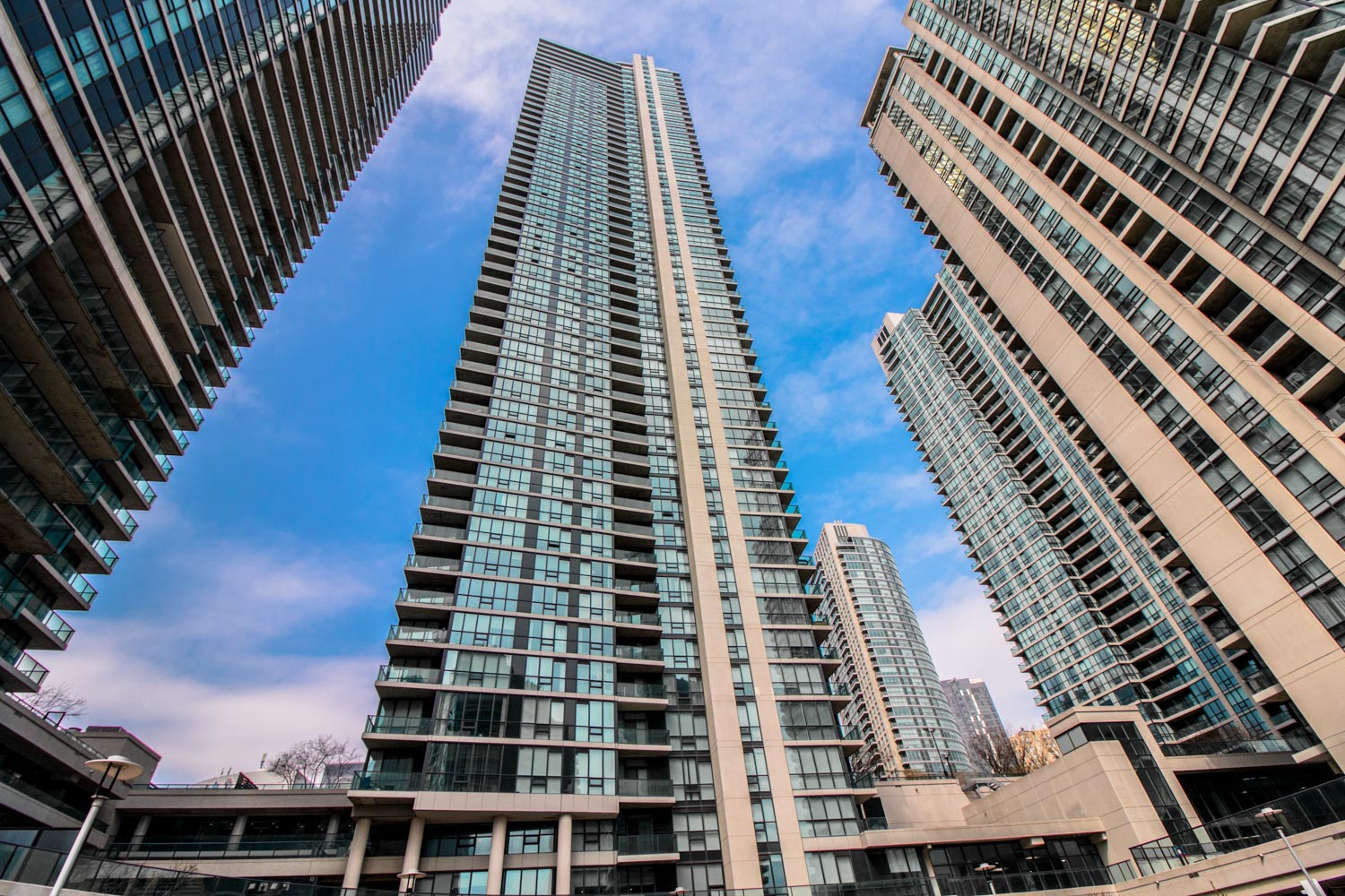 18 Harbour St. #1706, Toronto - Ipekian Real Estate