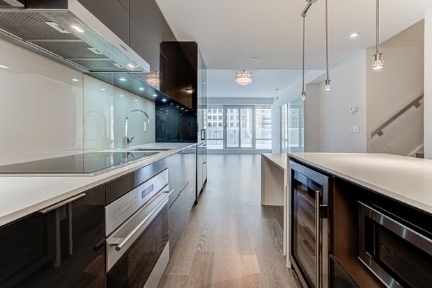 Investor sells One Bloor condo for a tidy profit