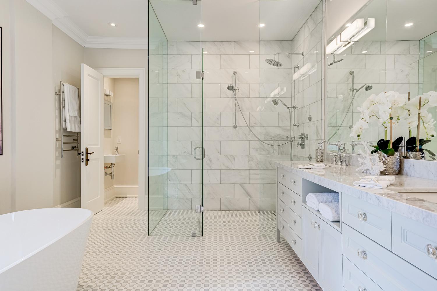 Ensuite