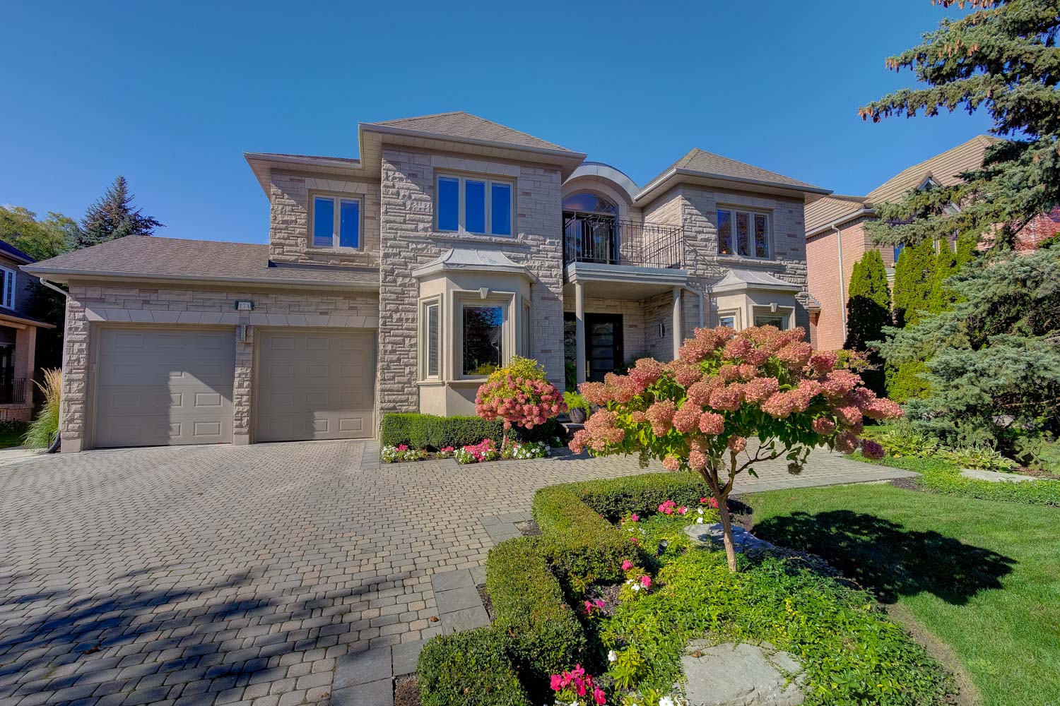 From a $678,000 condo in Leslieville to a $3.9 million house in Richmond Hill, these homes are having online Open Houses