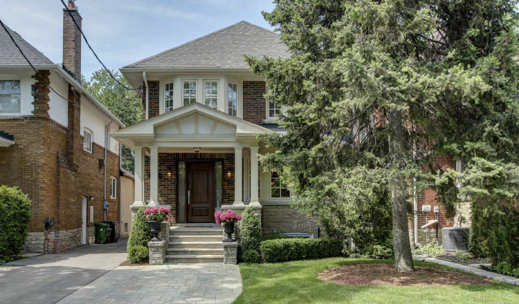 Frozen treats part of ploy to get two bids for family home in uptown Toronto