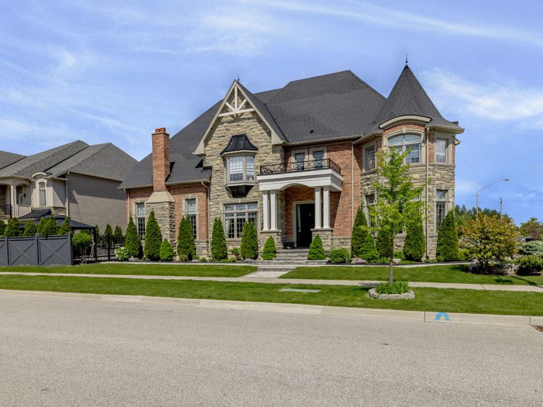 6 Nicort Rd