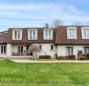 7 Houdini Way, Aurora