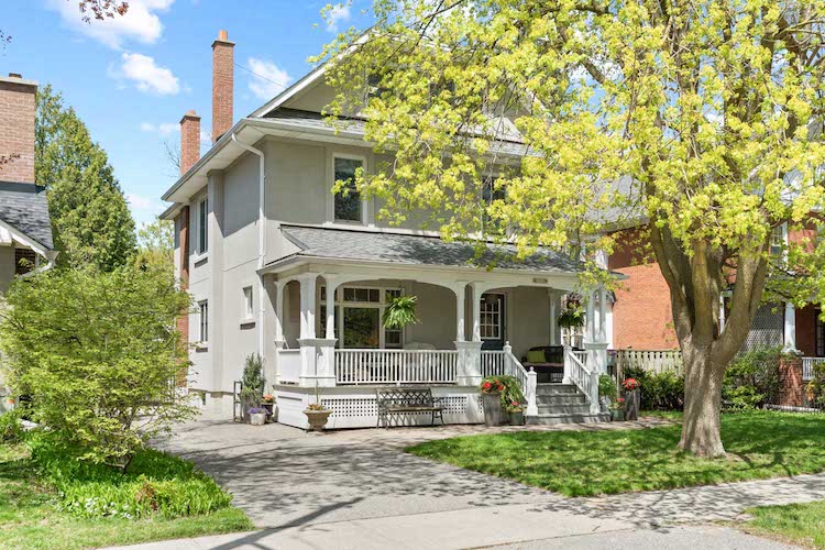 72 Connaught Ave., Aurora