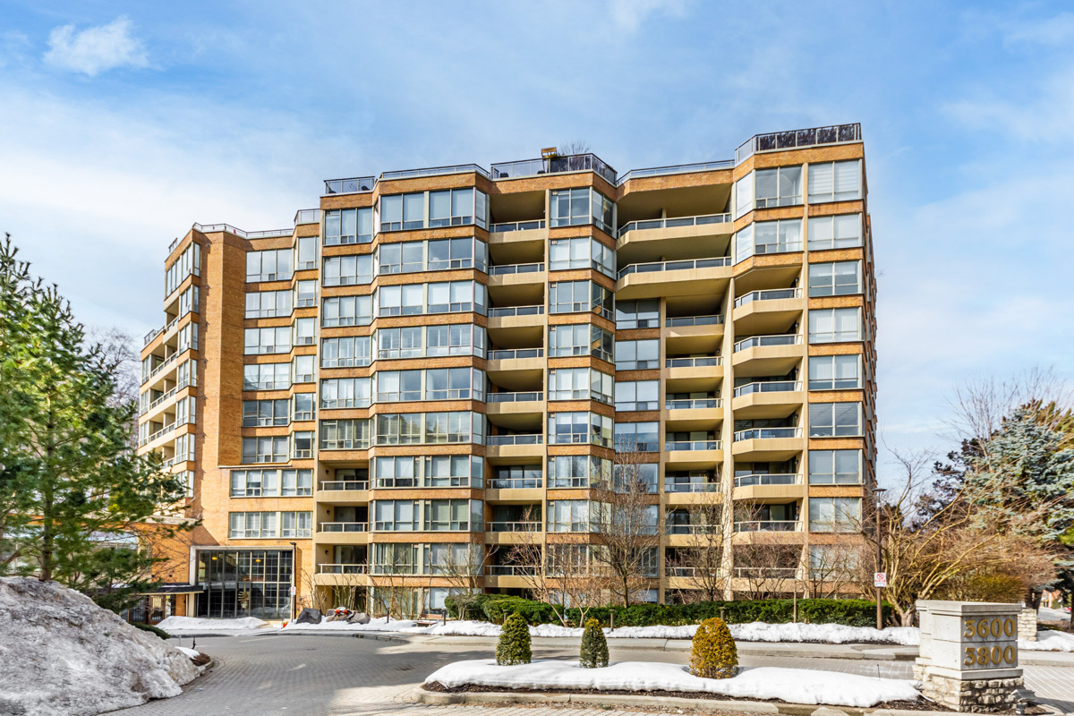 Owners of large North York condo unimpressed by first offer, but two more come into play