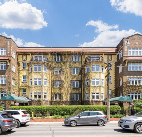 1597 Bathurst St 3, Toronto