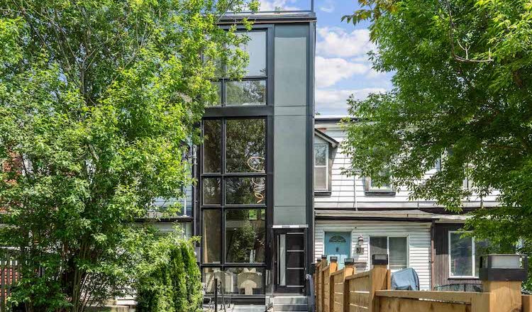 Sellers of rebuilt rowhouse in South Riverdale try prices low and high to find a buyer
