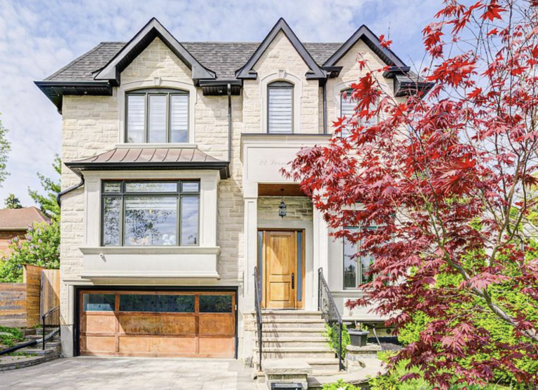 22 Leona Dr.