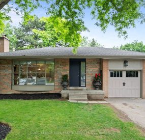 106 West Deane Park Dr., Toronto