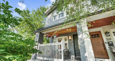 Beaches semi gets 12 offers, sells for $232,000 over asking