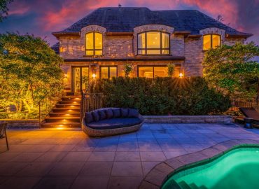 6 Bayview Wood, Toronto