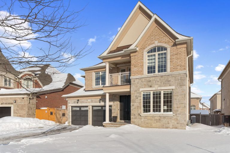 17 Bighorn Trail, Nobleton