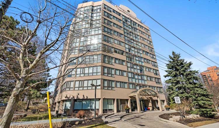 Large Forest Hill penthouse with city views rakes in three bids