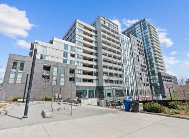 20 Minowan Miikan Lane 422, Toronto