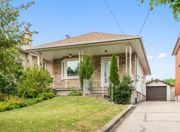 114 Gracefield Ave., Toronto