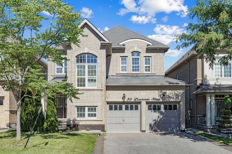 30 Deseronto St