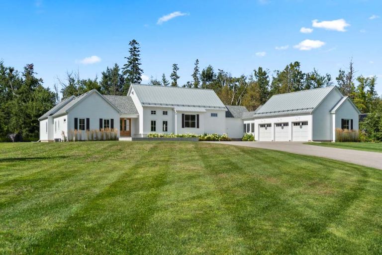24 Windfield Dr W