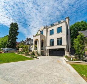 43 Wanless Cres., Toronto