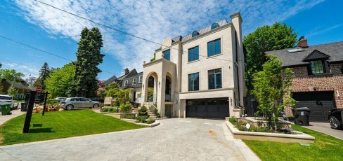 43 Wanless Cres., Toronto
